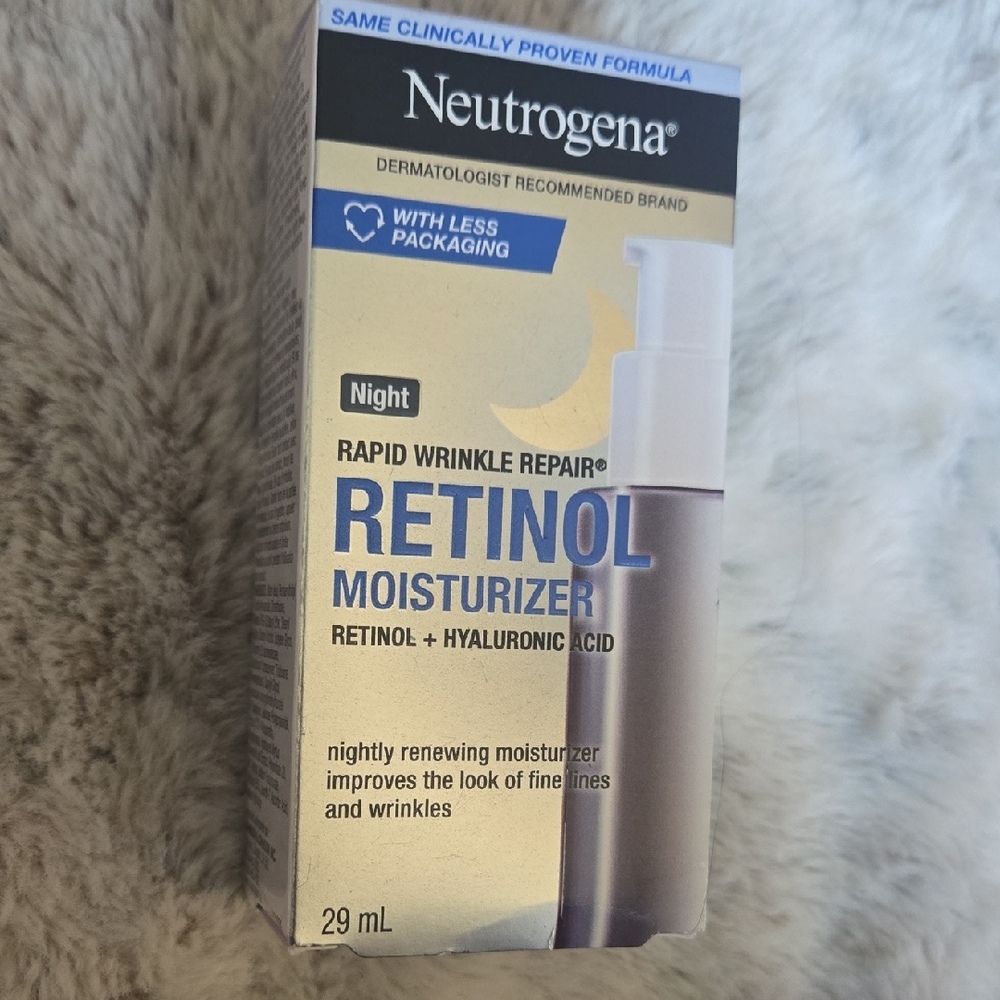 Neutrogena Retinol Moisturizer - Blue and Gold Box